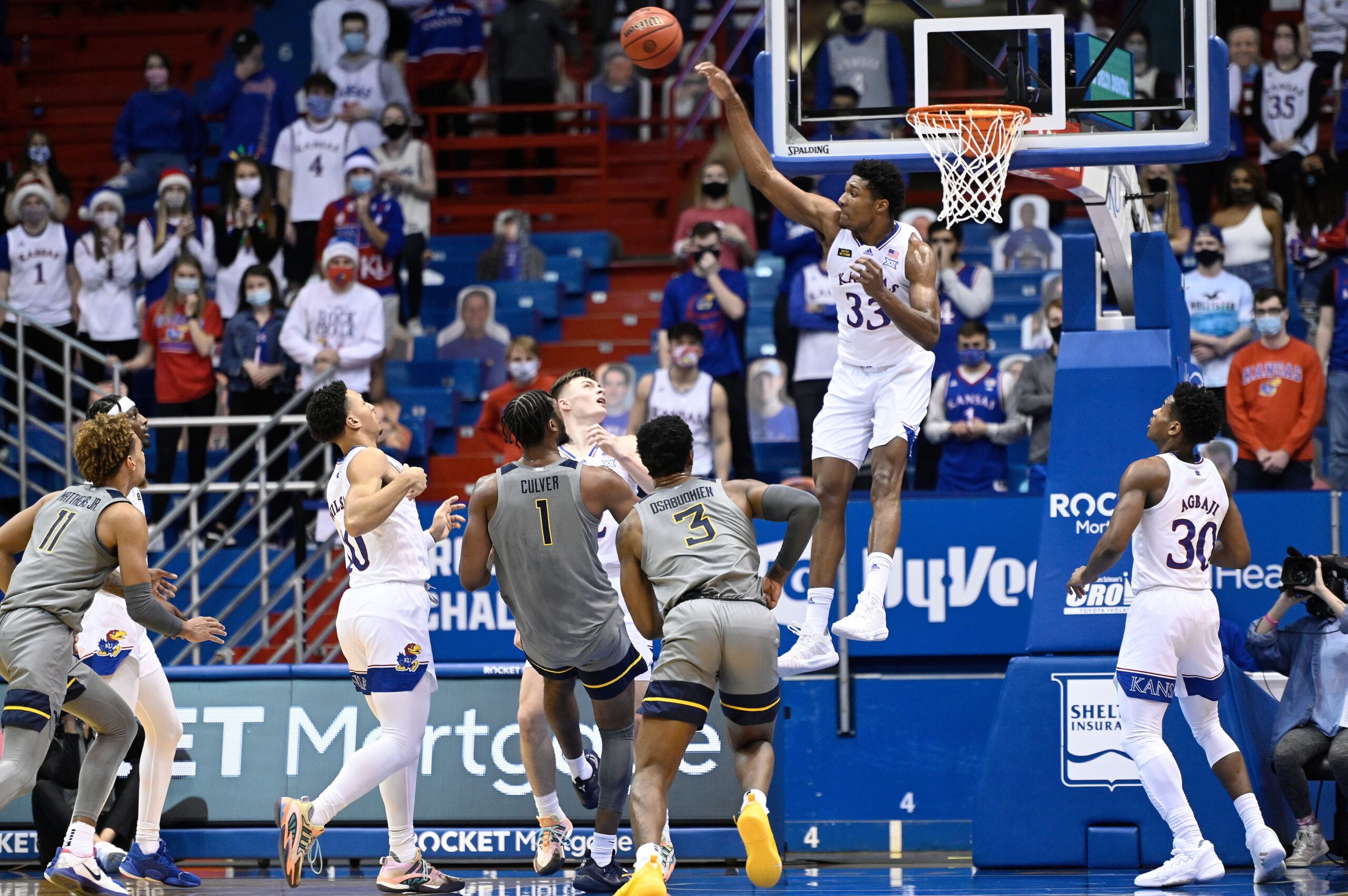 COLUMN: No. 7 West Virginia didn't show toughness against No. 3 Kansas and that never should have happened